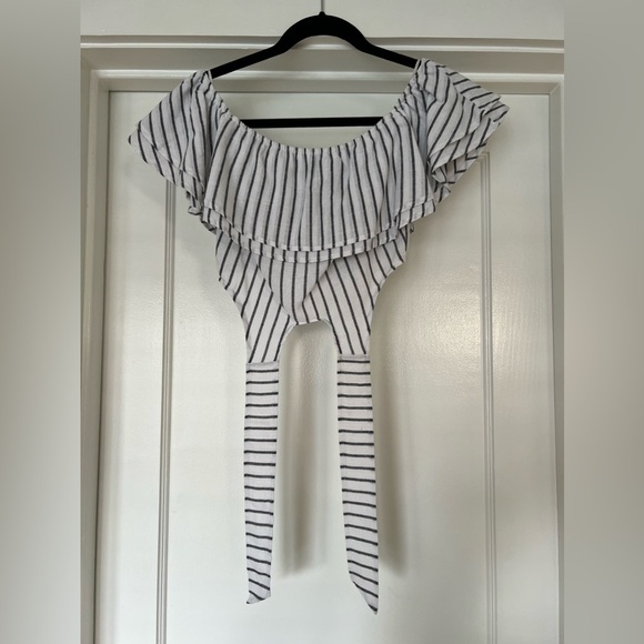 superdown (Revolve) - Rita Off Shoulder Top - Picture 5 of 7